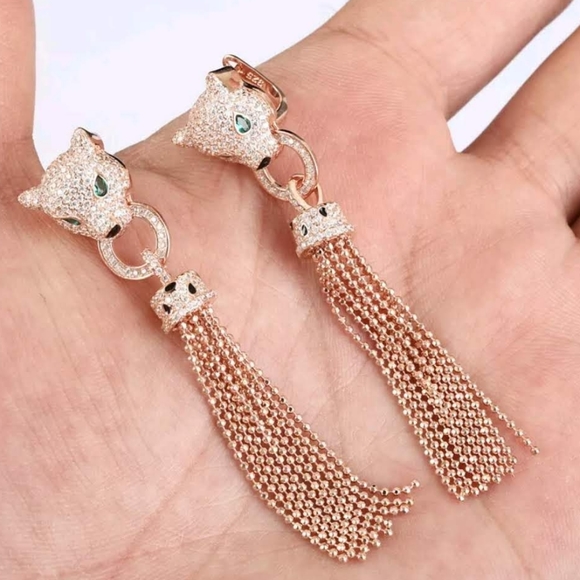 Dazzling white sapphire & Emerald leopard earrings - Picture 3 of 4